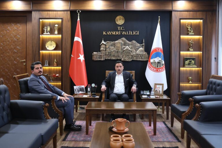 Mimarlar Odası Şube Başkanı Murtaza Er’den Vali Çiçek’e ziyaret